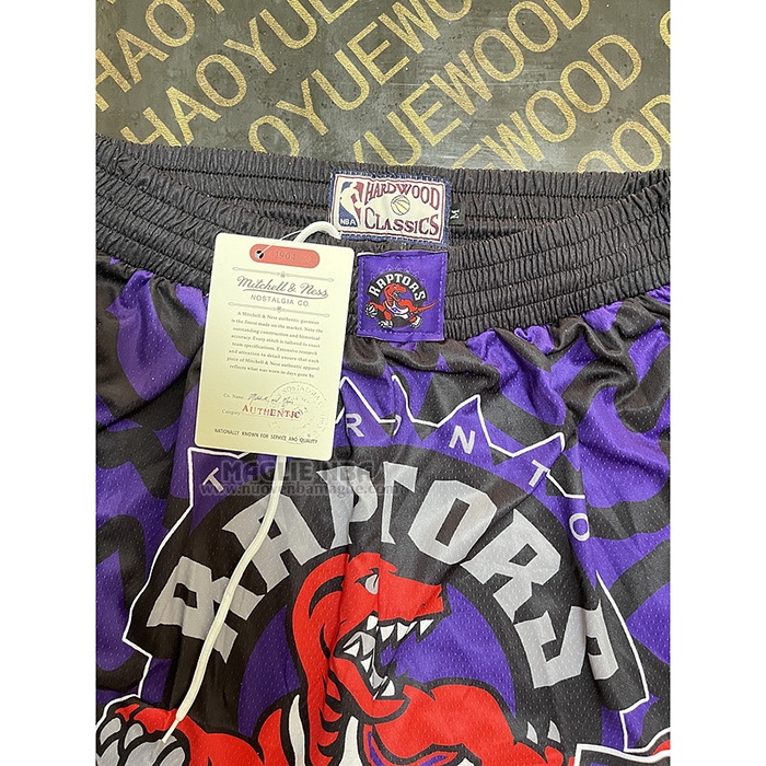 Pantaloncini
 Toronto Raptors Mitchell & Ness Nero
 Viola
